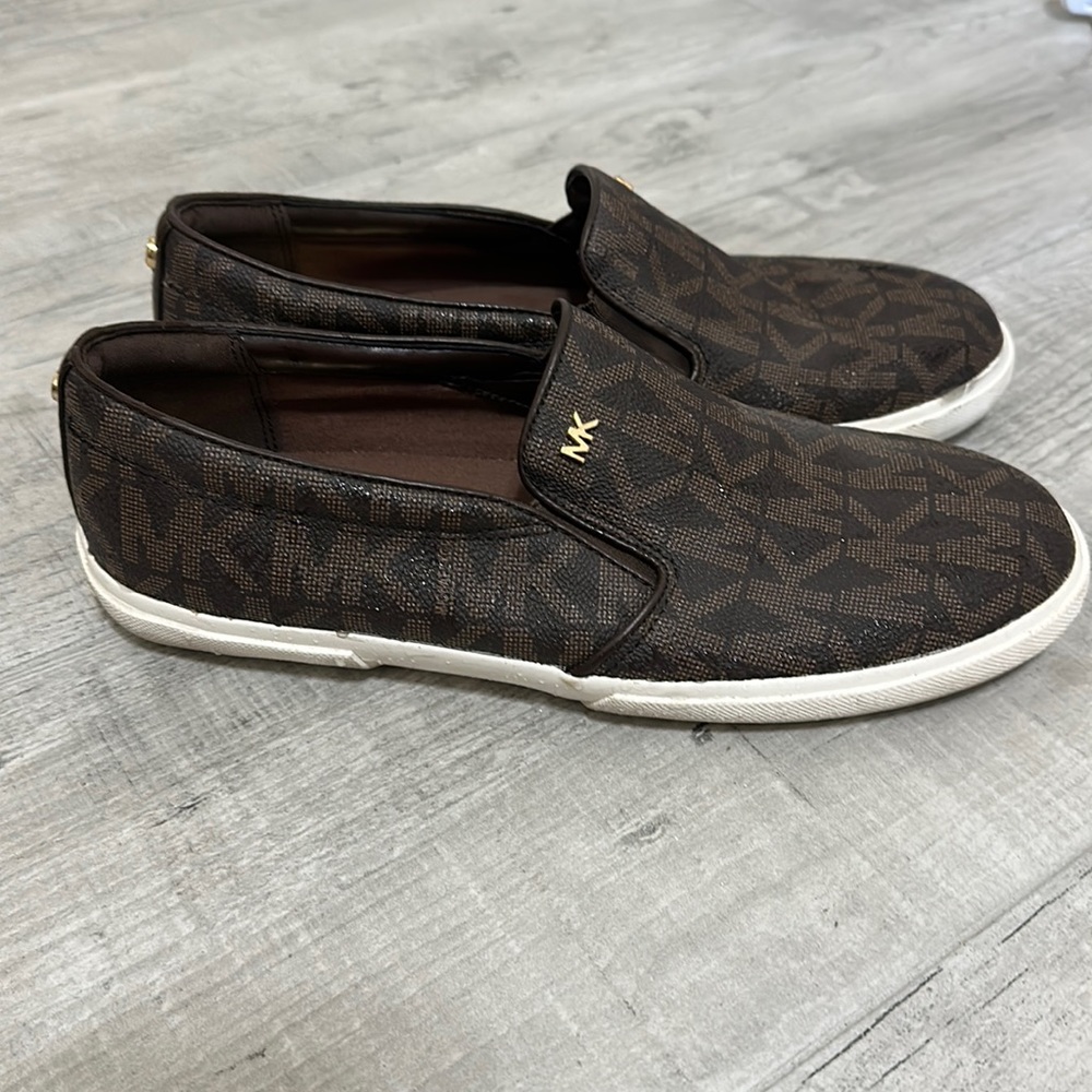 Michael kors flats